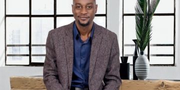 Image julien-ebanda-ndabo-hotelier-projecteur-magazine