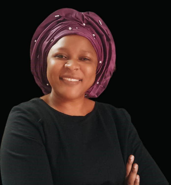 rita-ndzie-promotrice-hrtitude-experte-rh-emploi-coach-emploi-travail-projecteur-magazine-conseils-astuces (8)