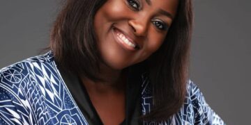 Entretien avec Yolene Ngounou, chef de ligne chez socopao cameroun, filiale du groupe bollore africa logistics-interview-projecteur magazine