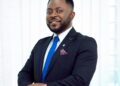 Article Portrait de Florian Djoubissie, directeur de la banque de détail chez BGFIBANK Cameroun. Par Projecteur Magazine