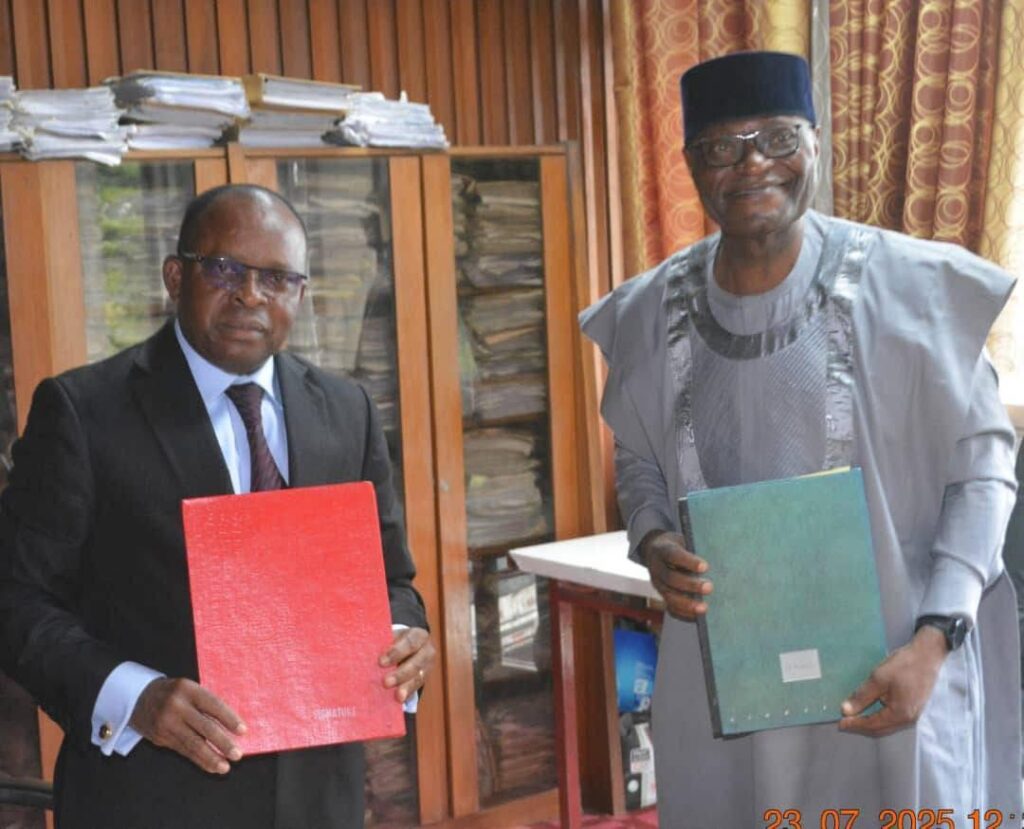 Les instituts Fobang pour l’Innovation en Science et Technologie (FINISTECH)
et l’Université de Buea signent un accord de coopération stratégique pour promouvoir l’enseignement et la recherche en sciences humaines, disciplines émergentes de la santé et biotechnologies
Buea, Cameroun – 23 juillet 2025