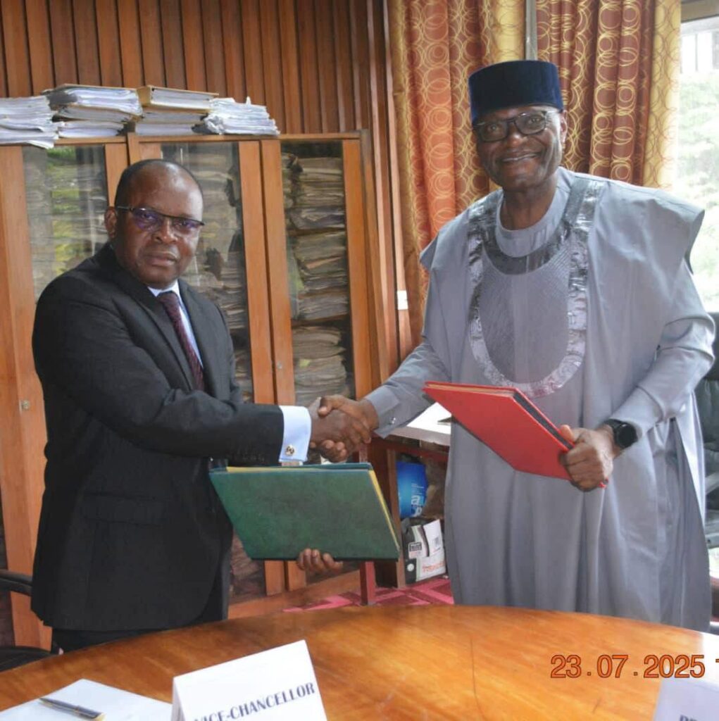 Les instituts Fobang et l’Université de Buea signent un accord de coopération stratégique pour promouvoir l’enseignement et la recherche en sciences humaines