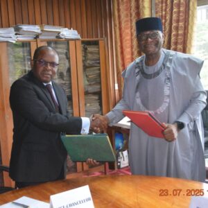 Les instituts Fobang et l’Université de Buea signent un accord de coopération stratégique pour promouvoir l’enseignement et la recherche en sciences humaines