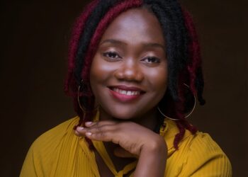 bertine-kalla-directrice-agence-bamboo-cameroon-marketing-digital-rdv-de-lemploi-projecteur-magazine