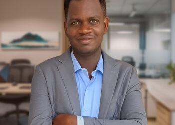 De l’Ingénierie à la Certification ECBA : le parcours éclairant d’Achille KUATE KAKEU, Business Analyst à l’Université de Sherbrooke-projecteur-magazine-business analyse