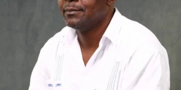 33 ans de carrière internationale : l’histoire inspirante du Dr. Honore MONDOMOBE