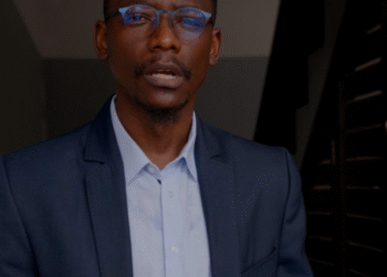 Une initiative ambitieuse, pensée pour mieux informer et mieux former les populations et rapprocher la technologie des réalités locales.