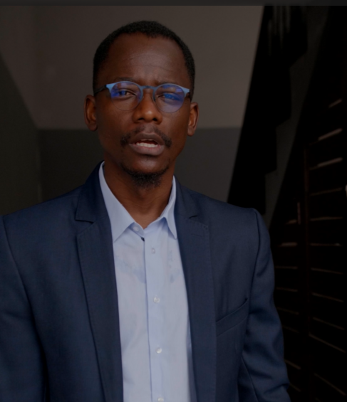 Une initiative ambitieuse, pensée pour mieux informer et mieux former les populations et rapprocher la technologie des réalités locales.