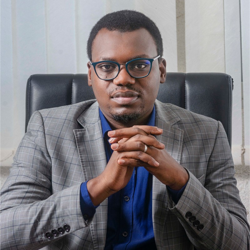 Entretien avec Ibrahima Ousmanou_president de la commision industrie du GECAM_interview_donnée_projecteur magazine