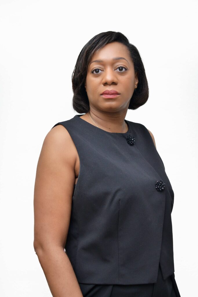 alvine OUM, fiscaliste partage son analyse du conseil fiscal en Afrique
